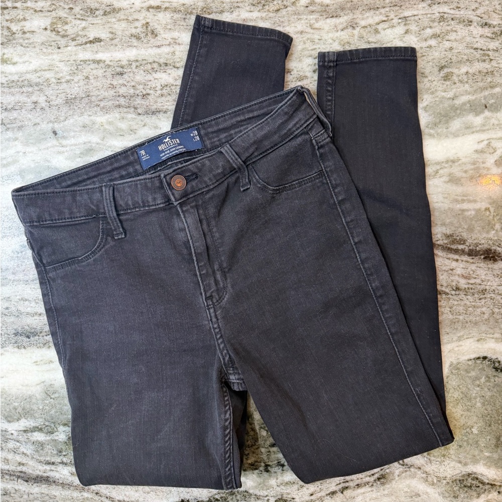 Hollister High-Rise Skinny Jean Jeggings 
Size 28